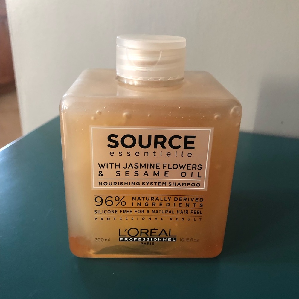 Loreal Source Essentialle Shampoo with Jasmine Flowers and Sesame Oil (New)